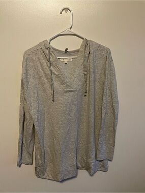 LOFT Men’s Light Gray V-Neck Hooded Sweater